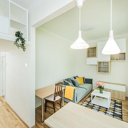 Lovely 1-Bedroom Apartment In Kaunas Old Town Екстер'єр фото