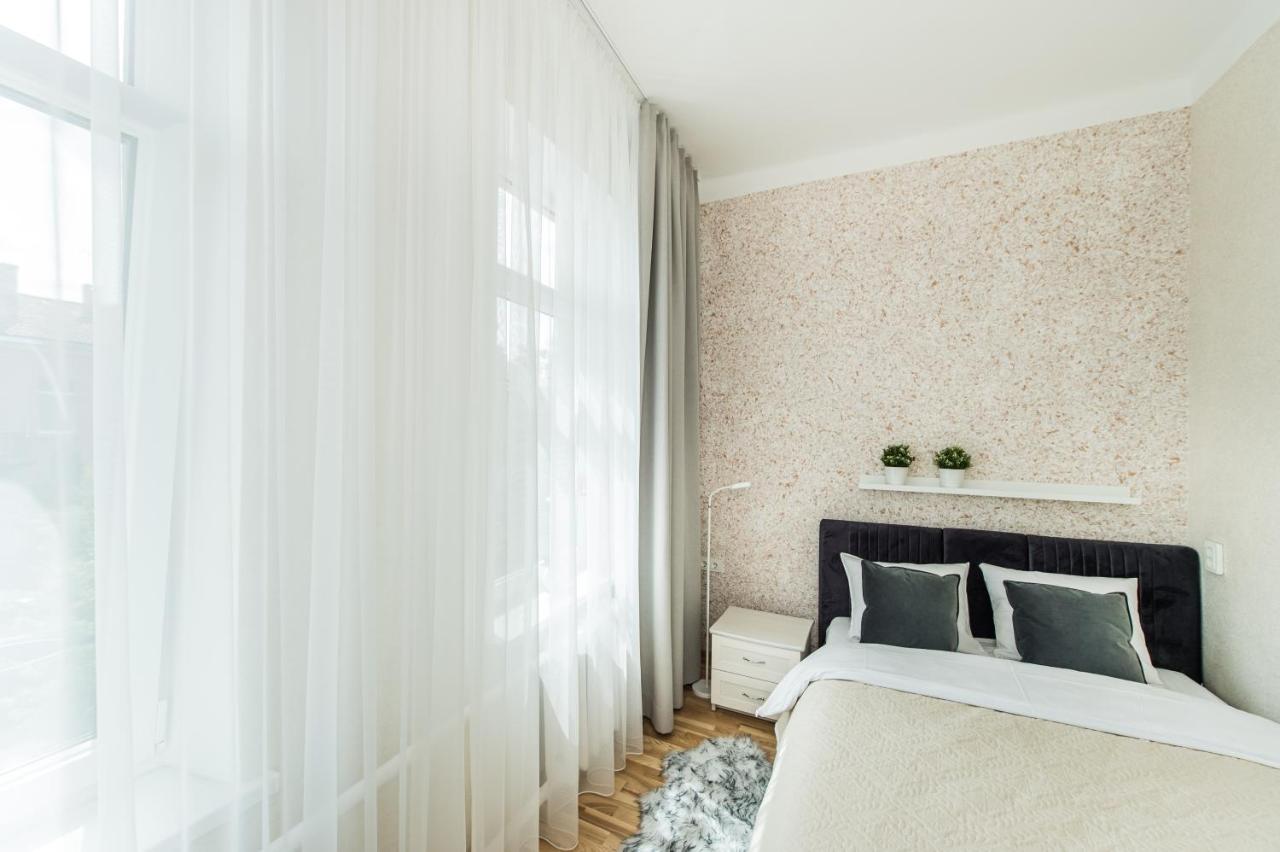 Lovely 1-Bedroom Apartment In Kaunas Old Town Екстер'єр фото