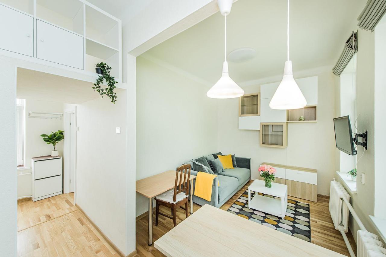 Lovely 1-Bedroom Apartment In Kaunas Old Town Екстер'єр фото
